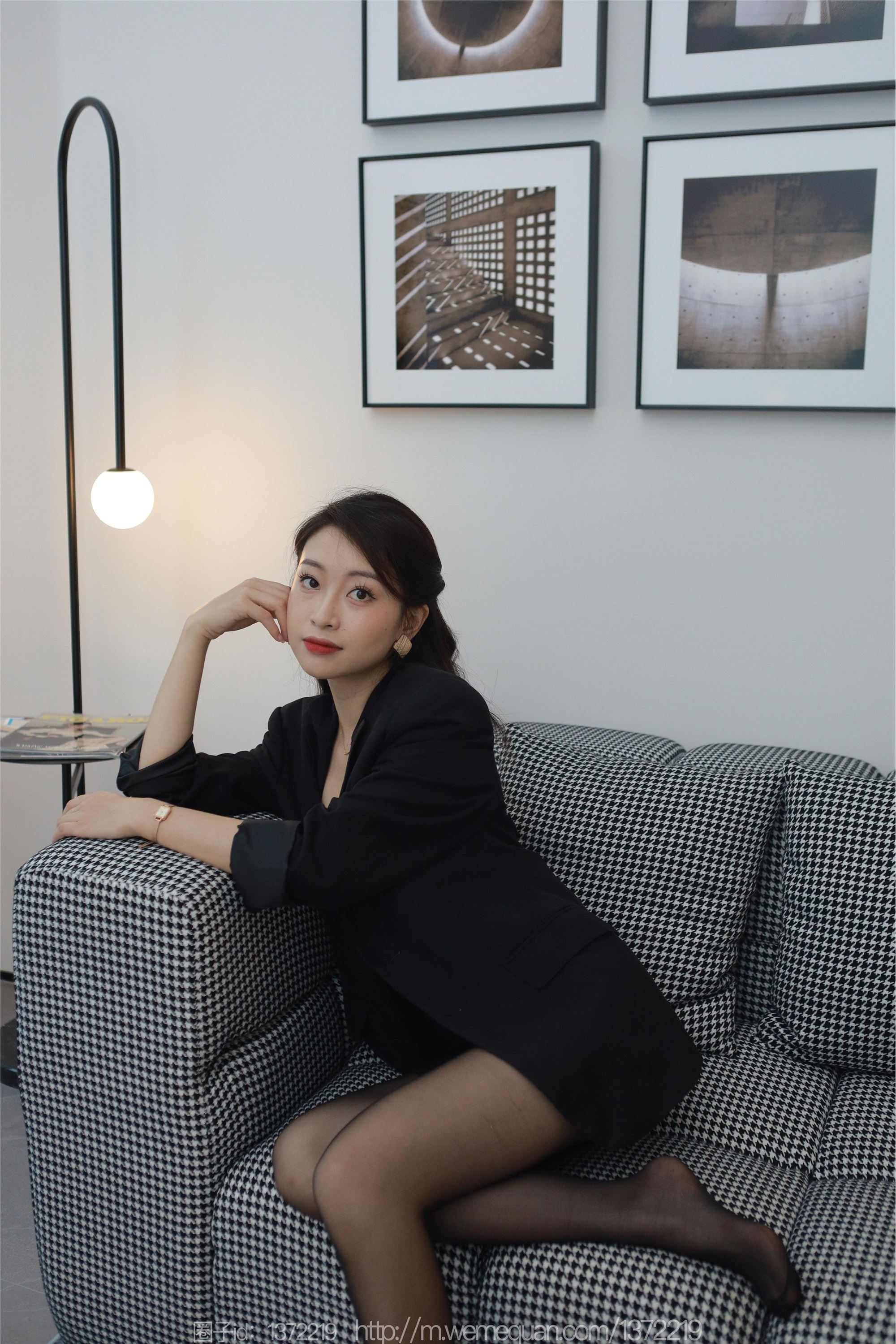 IESS异思趣向  2023.07.27 丝享家 1491 小婕《黑金高跟鞋》